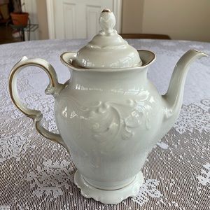 VTG Casa Oro Coffee Server